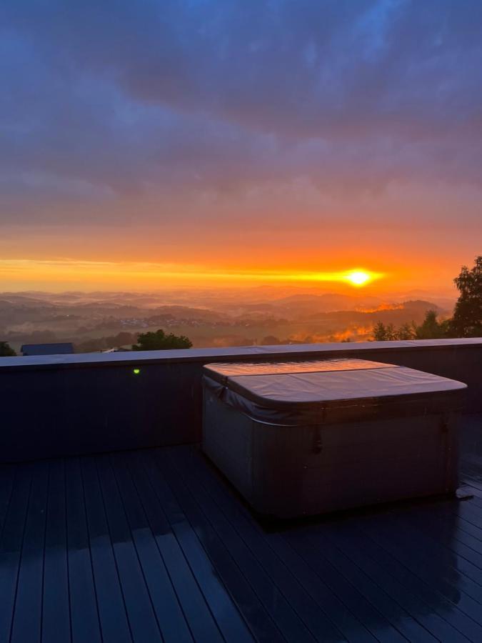 Moderne Villa mit Whirlpool und Heimkino Waldkirchen Exterior foto